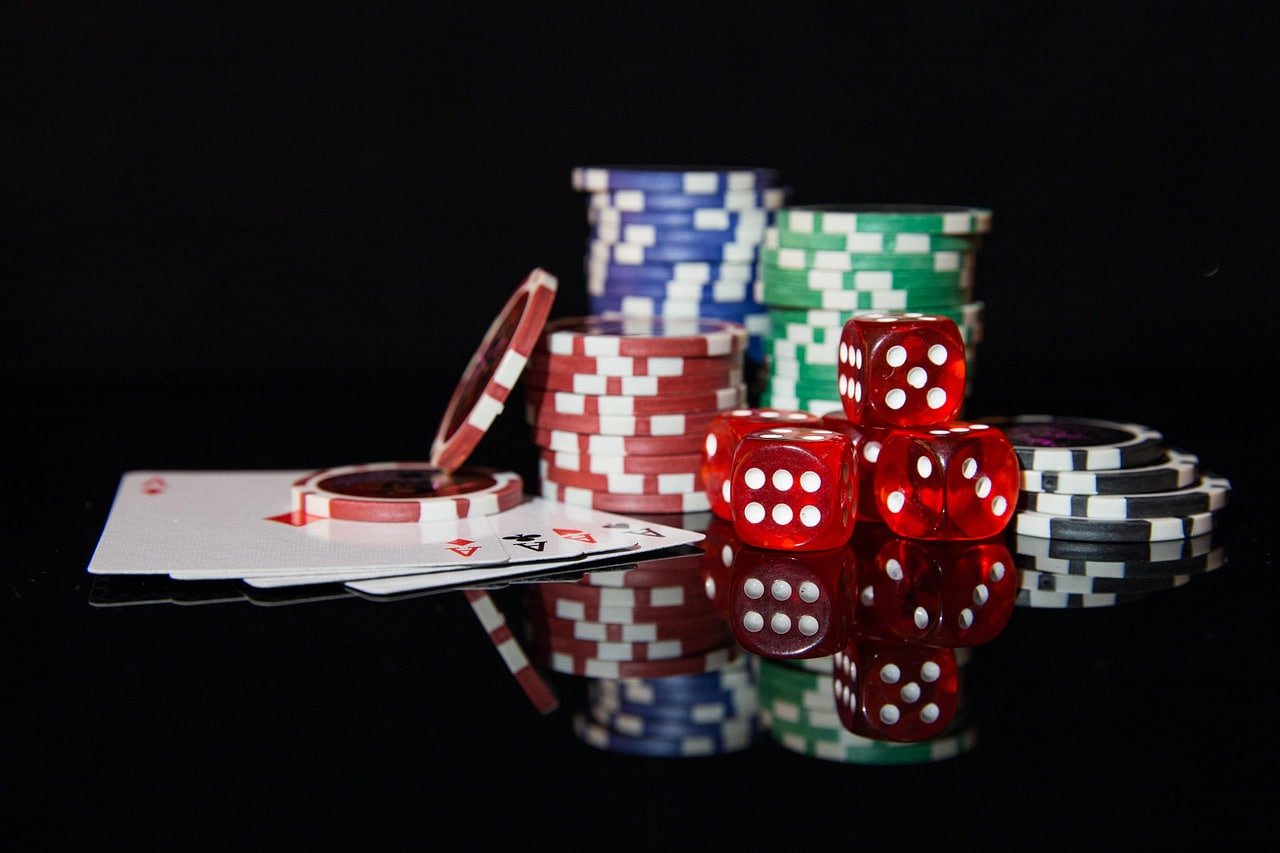 Meja Baccarat live Rusa35 – permainan kasino kartu paling populer di Indonesia dengan dealer cantik streaming HD